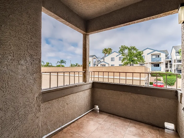 582 Arizona St — Photo 46