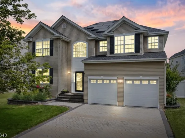 91 Timberhill Dr, Franklin Twp., NJ 08823