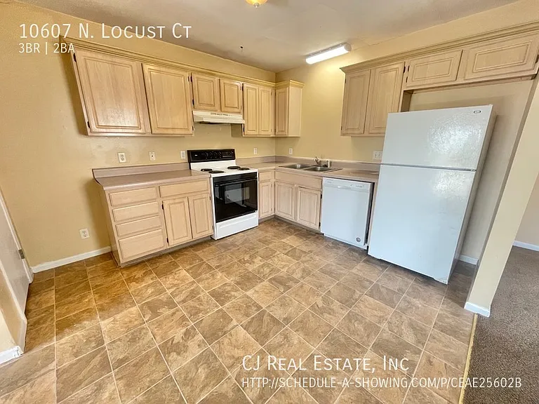 10607 N Locust Ct — Photo 3