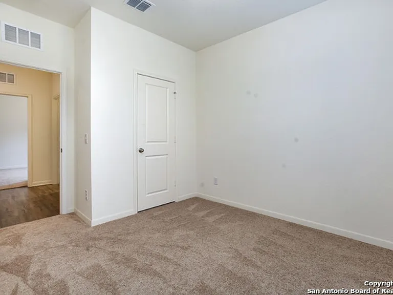12530 Larissa — Photo 14