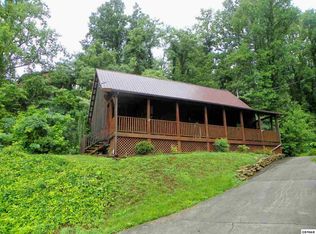 447 Hideaway Ridge Cir, Sevierville, TN 37862