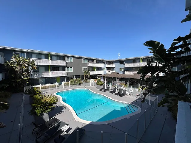 Building Photo - Tropic Sands Apartments