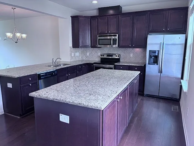 6025 Kentworth Dr — Photo 7