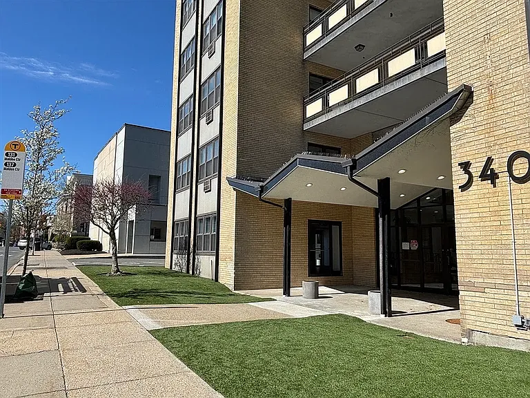 340 Main St #307 — Photo 23
