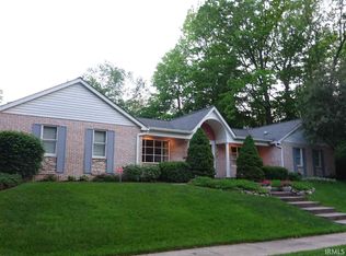 1250 Clayton Dr, South Bend, IN