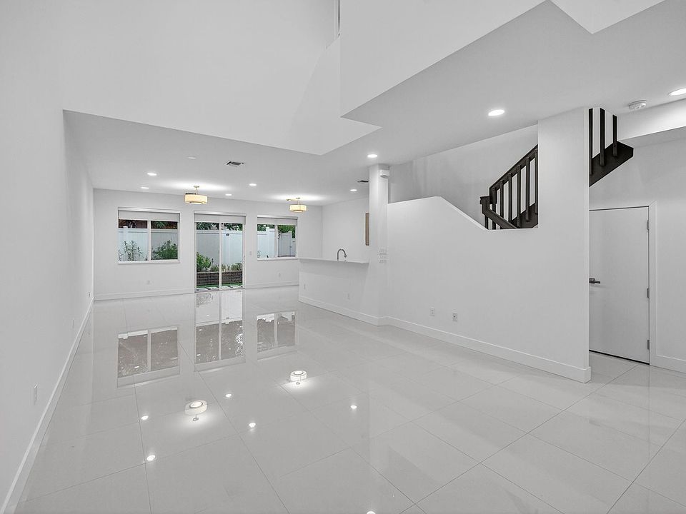 1st image of 737 SE 1st Court #737