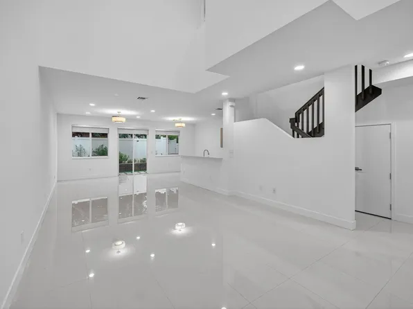 737 SE 1st Court #737, Pompano Beach, FL 33060