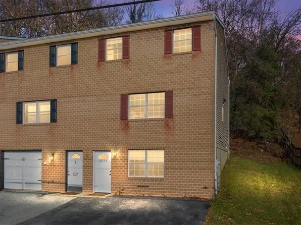 1315 Jeter Ave, Fountain Hill, PA 18015