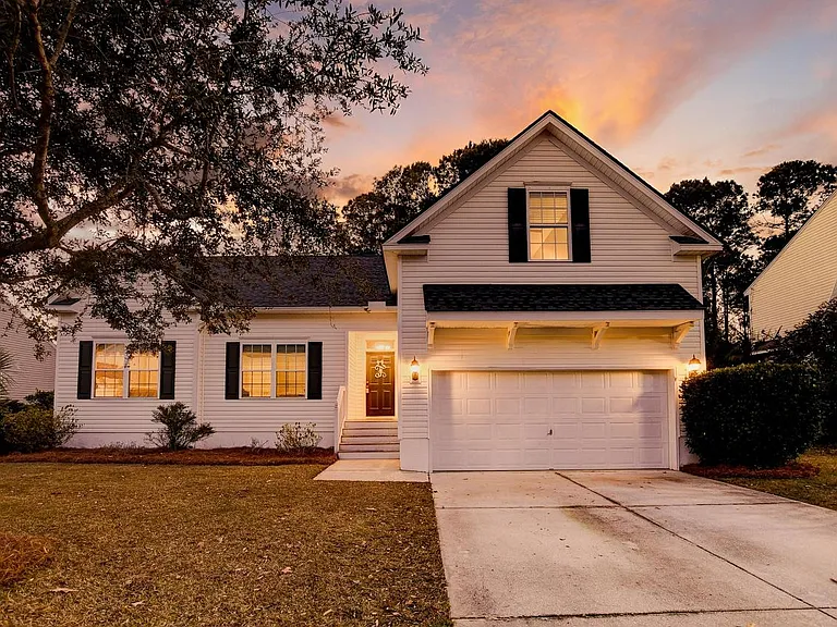 2105 Summerwood Dr — Photo 1