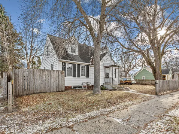 105 5th St SE, Waseca, MN 56093