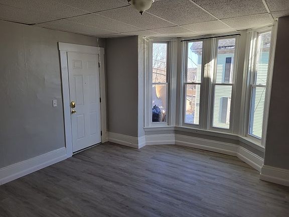 4th image of 22 Highland Ave #2