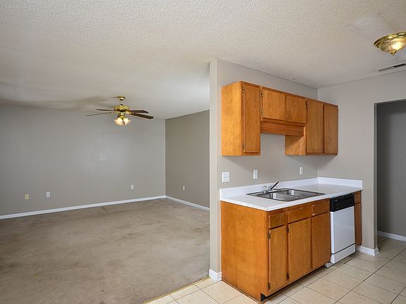 4th image of 707 Virginia Ave APT 2