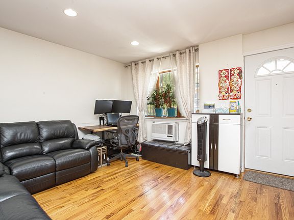 3rd image of 8753 Bay 16 St #2A