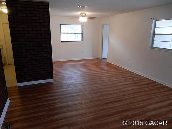 3rd image of 3718 NE 13th Dr