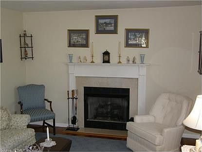 4th image of 28 Greenfield Ave