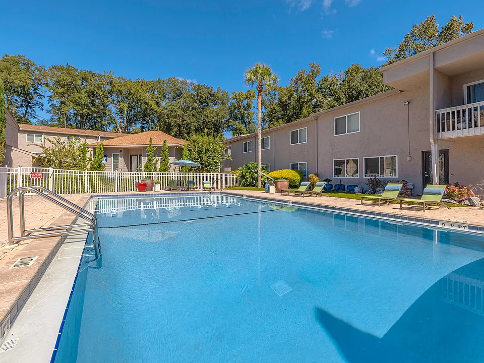 Topaz Grove