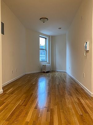 2nd image of 152 7th Ave S #1B