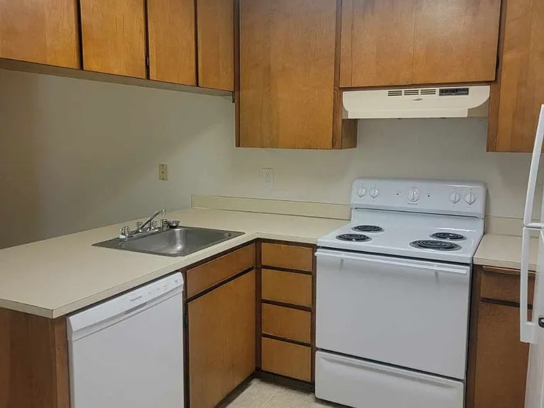 7715 Douglas St W #14 — Photo 17
