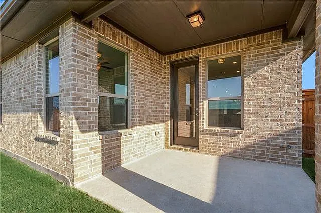 6840 Stonecrop Dr — Photo 18