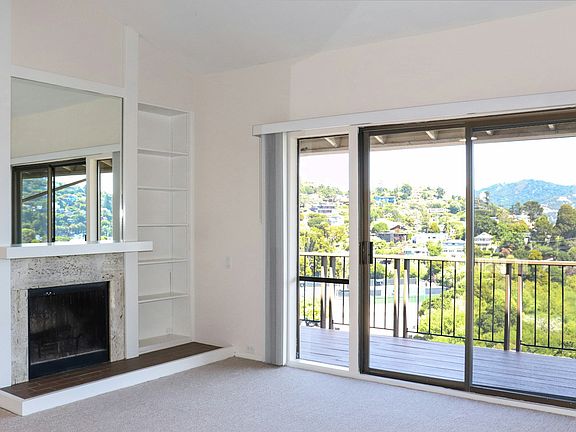 2nd image of 30 Harbor Oak Dr #34