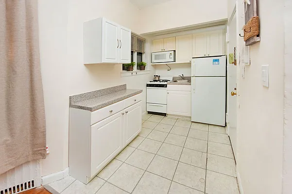 Rented by NOVO | media 33