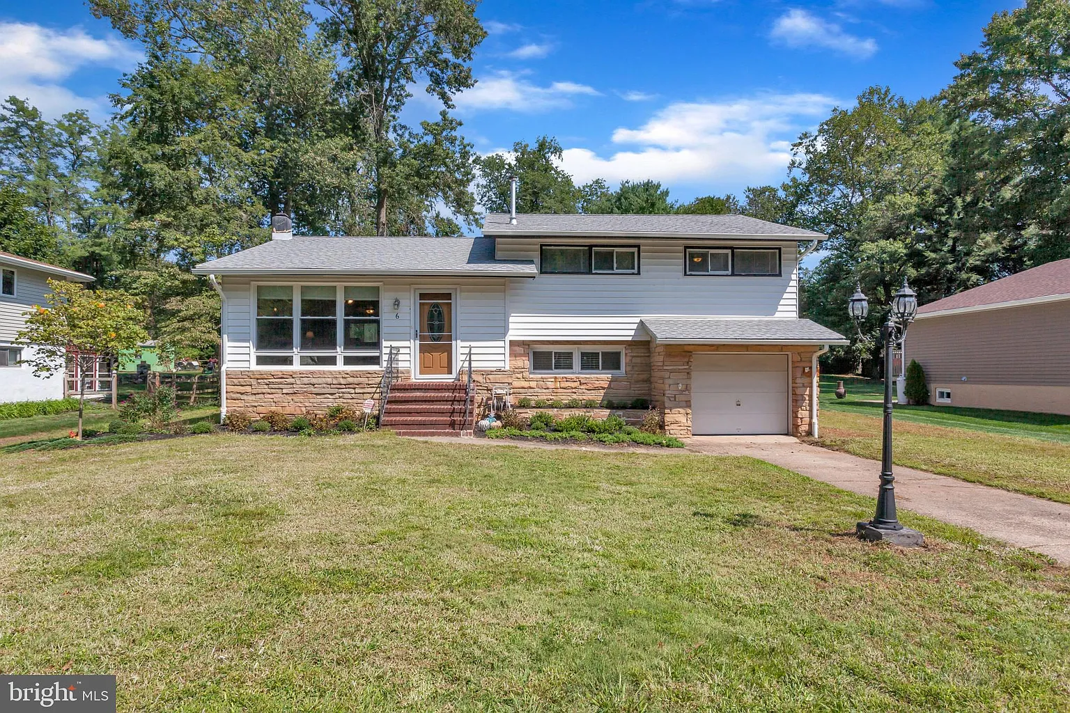 6 Ivy Ln photo 1