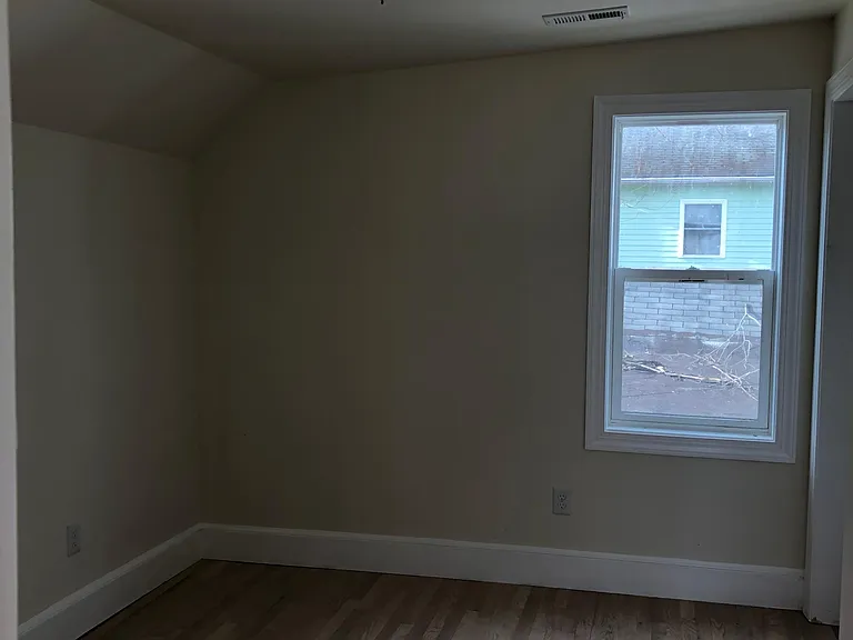 810 Lafayette Blvd #2 — Photo 6