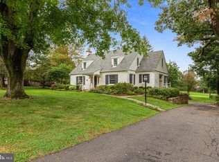 831 N Fairway Rd, Glenside, PA 19038