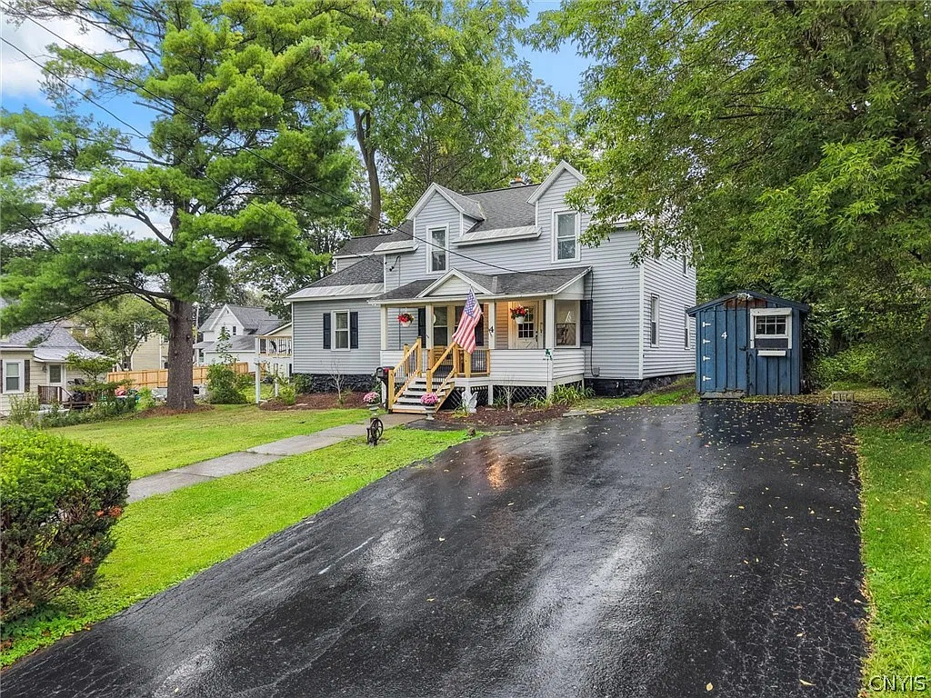 4 bed, 2.0 bath, 1794 sqft, $3,000 — Photo 3