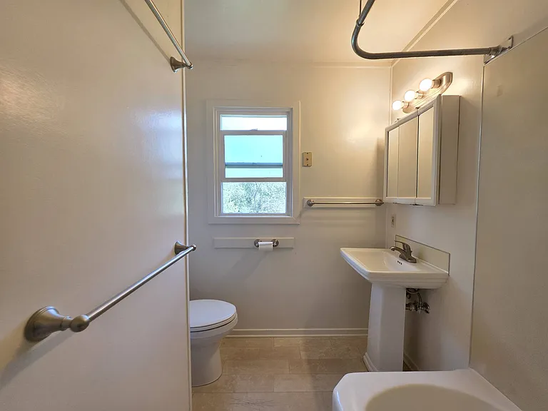 1206 Putnam St — Photo 15