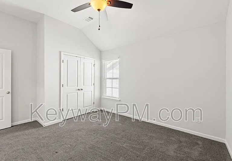165 Dublin Loop — Photo 15