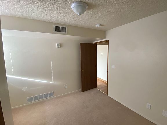 4th image of 4631 Juneau St #332