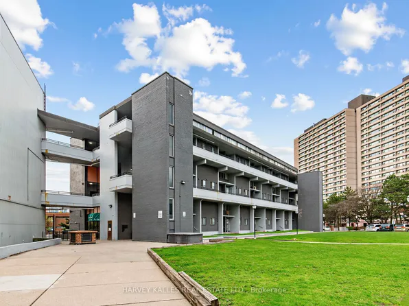 55 Sunny Glenway #310, Toronto, ON M3C 2Z5