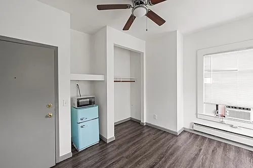 1106 E St Photo 1
