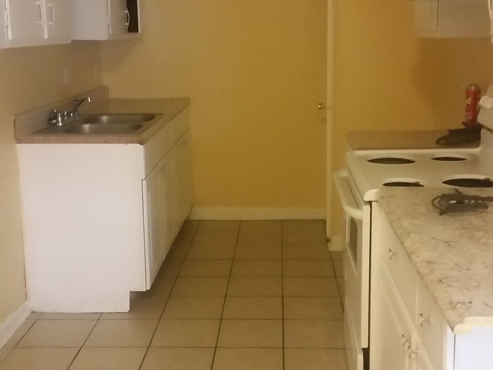 2nd image of 12382 Robbie Ave