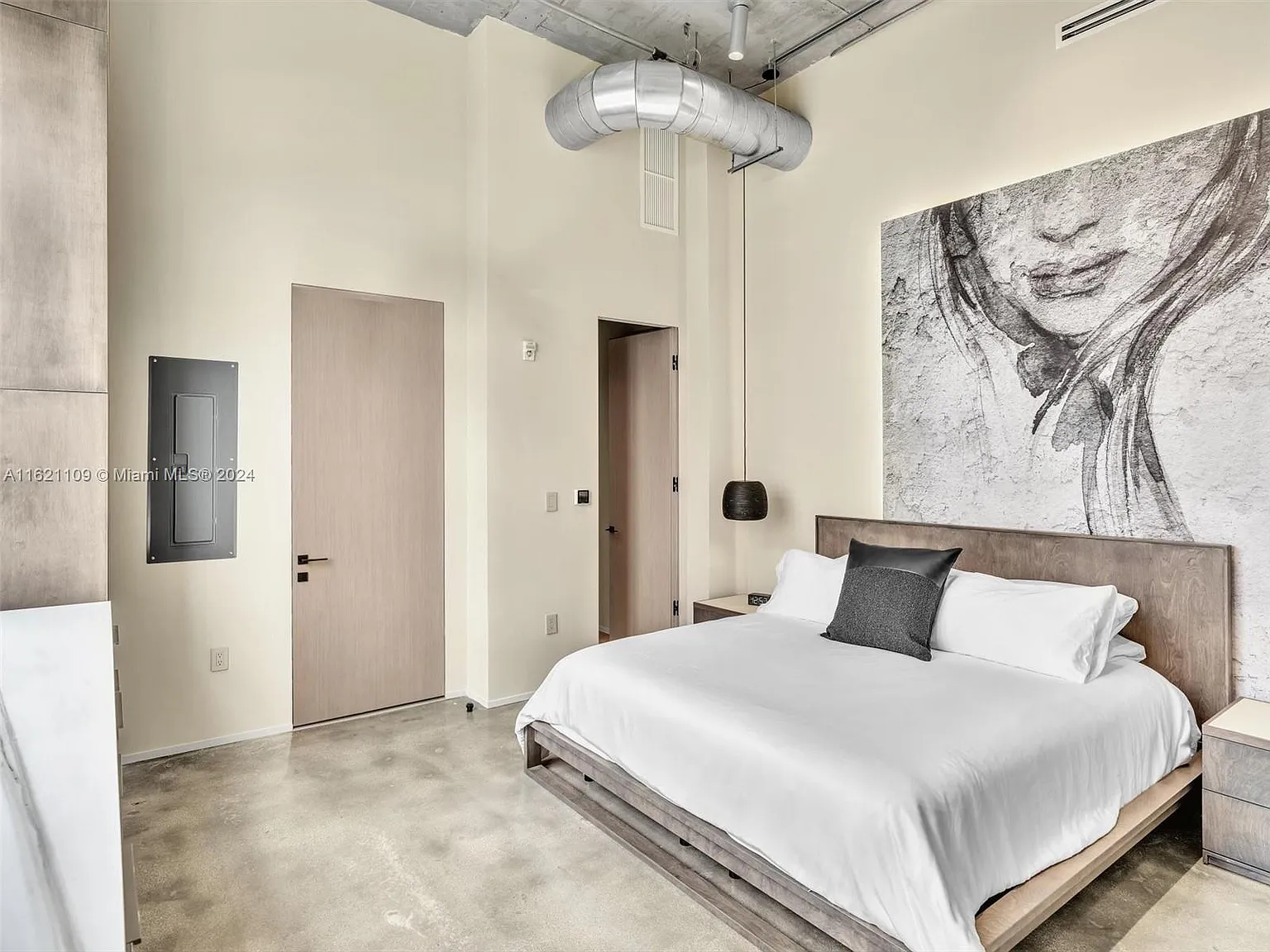 1 bed, 1063 sqft, $8,800 — Photo 3