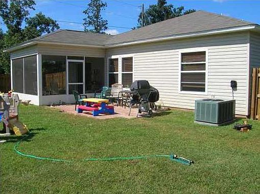 3rd image of 601 Saleta St