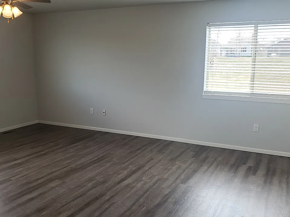 412 N Sioux Blvd #12