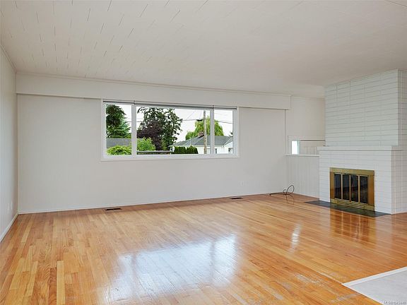 3rd image of 3871 Carey Rd