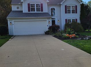 27025 Waterside Dr, Olmsted Falls, OH 44138