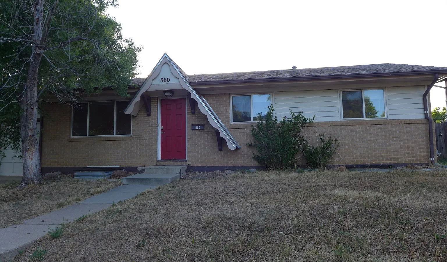 5 bed, 2.5 bath, 2214 sqft, $3,650 — Photo 1