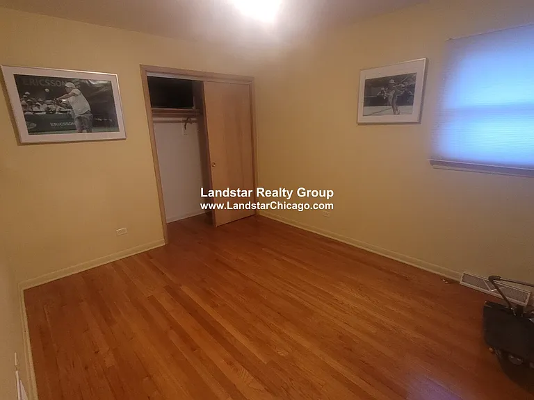 4628 N Plainfield Ave — Photo 11