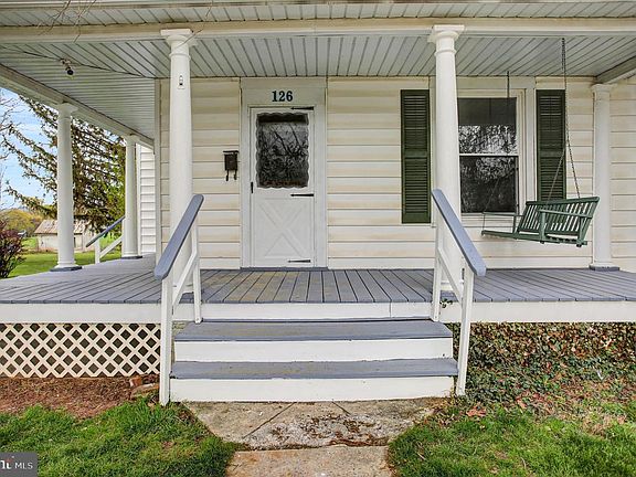 4th image of 126 Faust St
