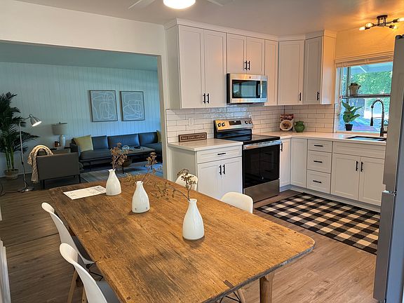 5th image of 3602 Idlewild Ave