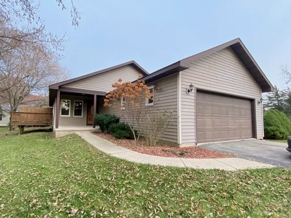 412 Sioux Ln, Dixon, IL 61021