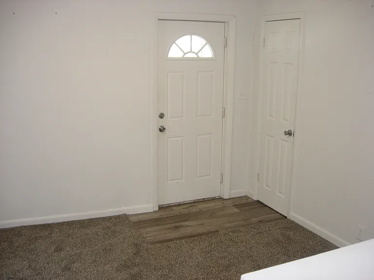 604B Lawn Ave — Photo 5