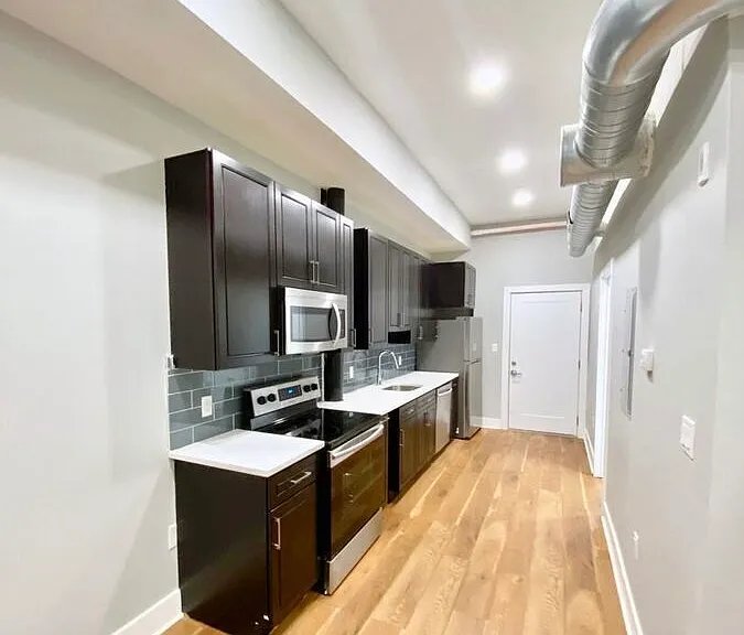 1525 W Girard Ave #B4 — Photo 5