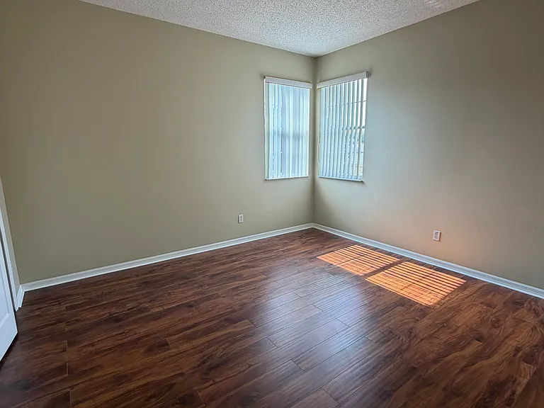 13406 Old Dock Rd — Photo 33