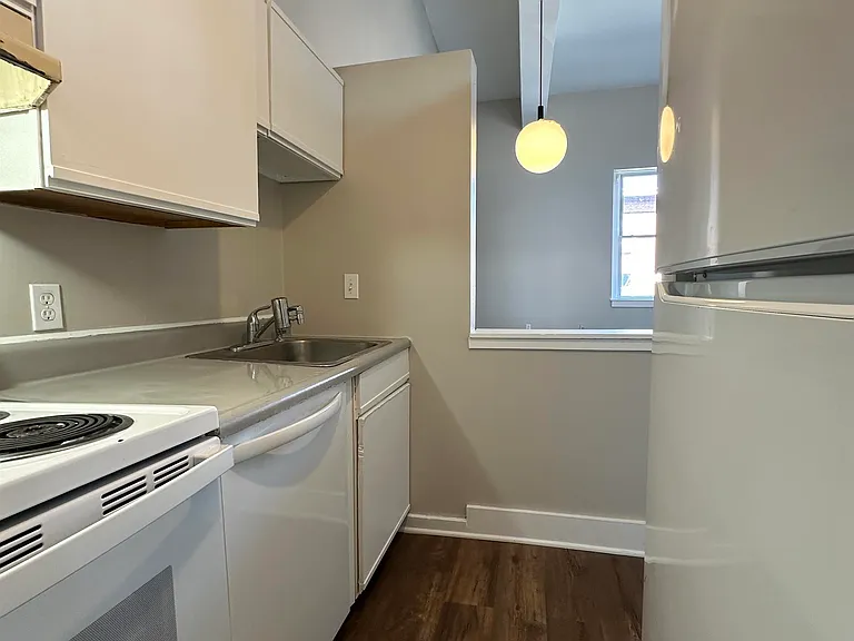 71-103 Front Street — Photo 30