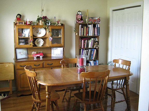 3rd image of 125 Savilla Dr